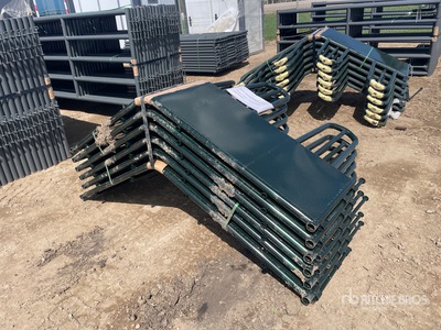 Quantity of (2) 2026 BYT HDTBF45 Tombstone Bale Alimentatore bestiame (Unused)