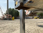 Chassis with Outrigger Cylinders