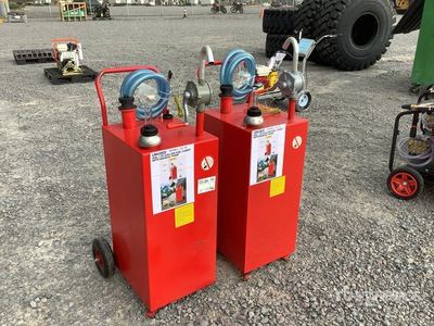 Quantity of (2) 2026 CG30 130 L Portable Steel Diesel Gasoline Lote de Tanques para Combustible (Sin Usar) / Serbatoio carburante (Unused)