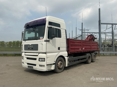 MAN with crane Flatbed Truck