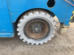 Châssis with Right Front Tire