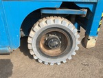 Châssis with Left Rear Tire