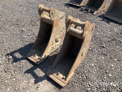 Quantity of (2) Digging 300mm Bucket