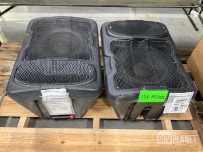 Pair of Peavey Quadra 12P Speakers