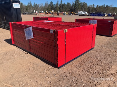 Quantity of (30) Canex 8 ft x 6 ft Powder Coated サイト フェンス (Unused)