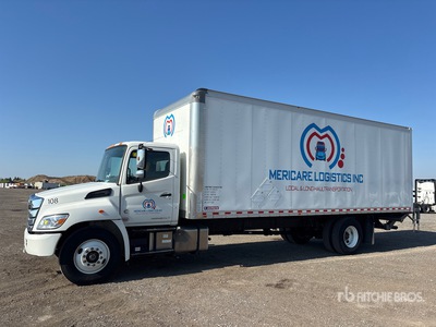 2025 Hino L7 4x2 Autocarro furgonato