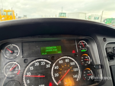 2019 Freightliner M2 106 6x4 Furgoneta caja cerrada