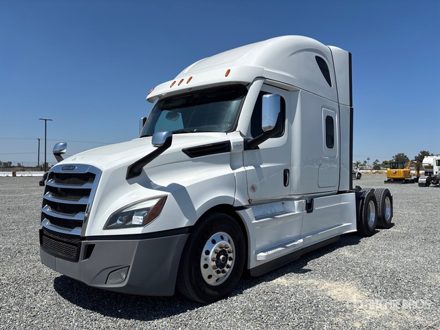 2022 Freightliner Cascadia 126 6x4 T/A Sleeper Truck Tractor