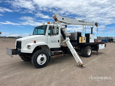 National 455 8 ton Straight Boom on 2001 Freightliner FL80 4x2 Camión Grúa