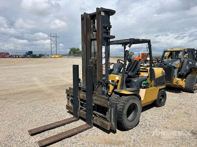 2015 Cat GP55 Pneumatic Tire Forklift (Inoperable)