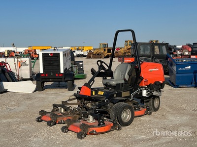 Jacobsen AR331 Ride-On turf mower