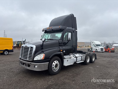 2014 Freightliner Cascadia 125 6x4 T/A Day Cab Truck Tractor