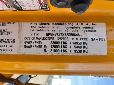 2007 Hino 338 4x2 S/A Camión dumper