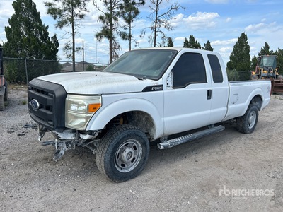 2012 Ford F-250 4x4 Extended Cab Pickup