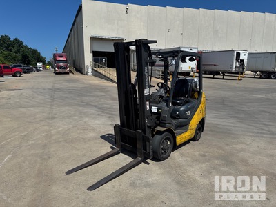 2016 (unverified) Komatsu FG25ST-24 8800 lb Cushion Tire Forklift