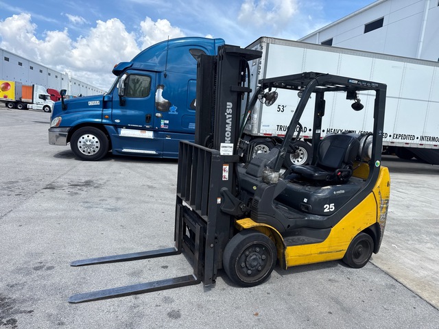 2018 Komatsu FG25ST-16 8800 lb Cushion Tire Forklift