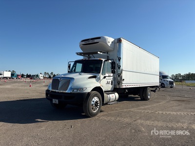 2019 International 4300 4x2 冷蔵トラック