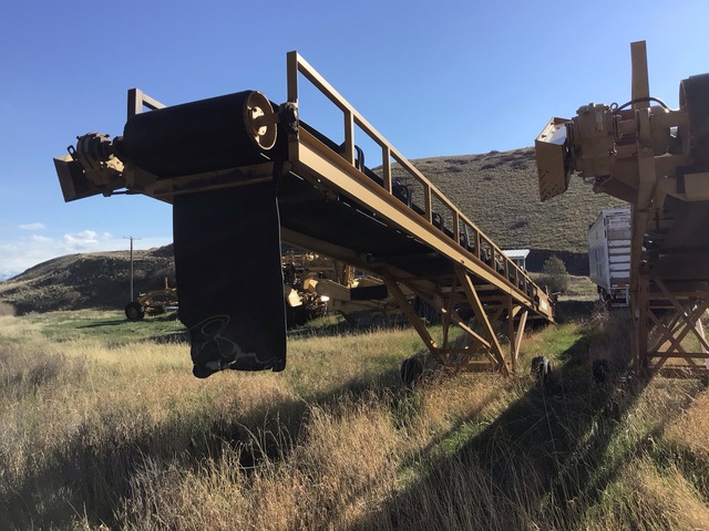 2013 30 in x 60 ft Portable Radial Stacking Conveyor