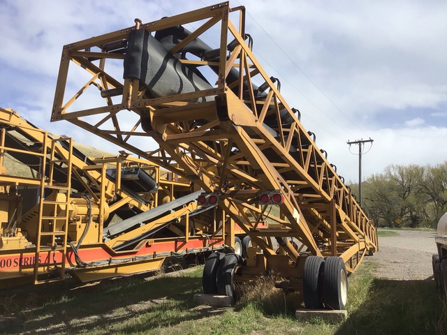 2013 CEC 30X100 30 in x 100 ft Portable Radial Stacking Conveyor