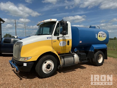 2006 International 8600 2500 gal  4x2 Water Truck