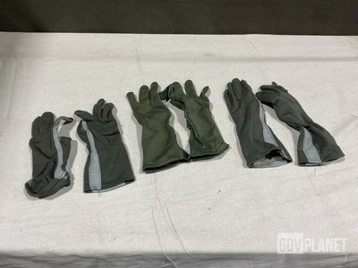 (146) Pairs of Flyer's Gloves