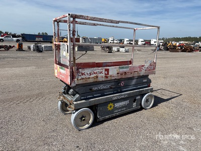 Skyjack SJII3220 Electric Scissor Lift