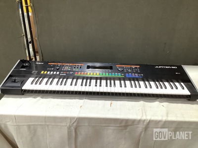 Roland Jupiter-50 Keyboard Synthesizer w/Case