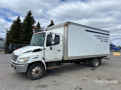2010 Hino 185 4x2 Van Truck
