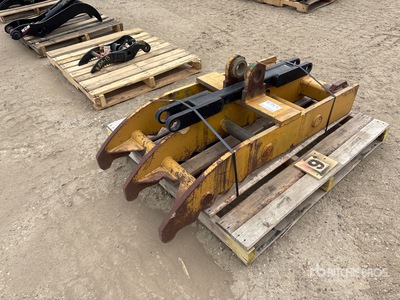 62 in Excavator Thumb - Fits 200-250