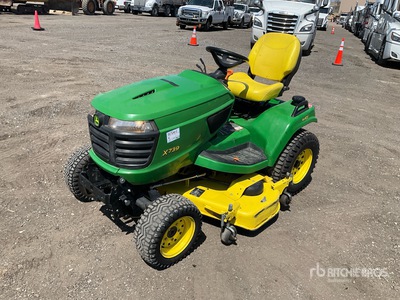 2018 John Deere X739 4x4 Ride-On Lawn Mower