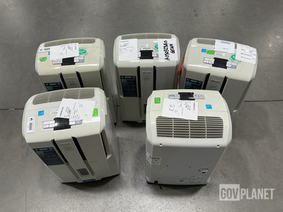 (5) DeLonghi DD70PE Dehumidifiers