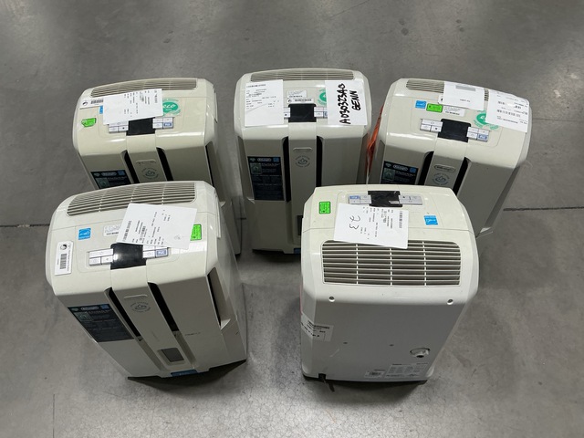 (5) DeLonghi DD70PE Dehumidifiers