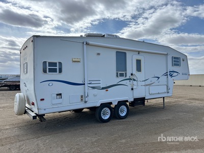 2002 Gulf Stream Mako Series M27FCLR Travel Trailer