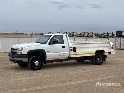 2006 Chevrolet 3500 4x4 Utility Truck