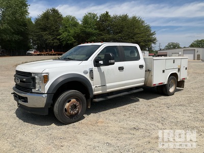 2018 Ford F-550 Super Duty XL 4x4 Crew Cab Utility Truck