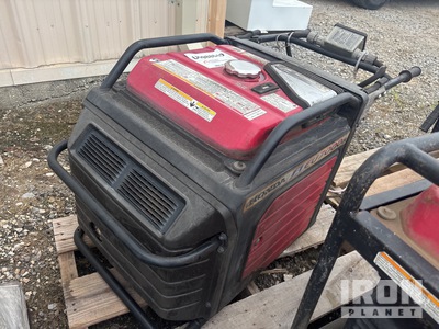 Honda EU7000is Portable Generator Set