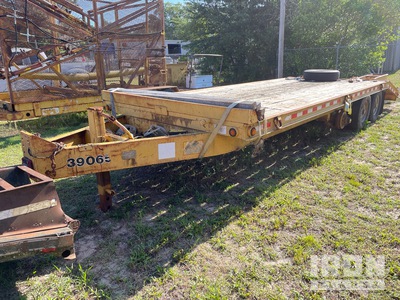 2001 Belshe T-4 24 ft Tri/A Equipment Trailer