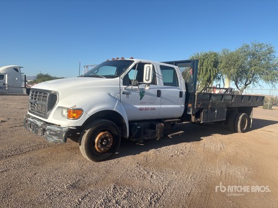2001 Ford F-650 XL 4x2 Crew Cab Flatbed Truck