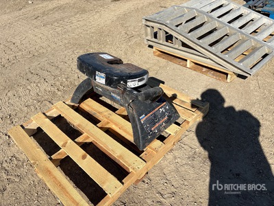 Fifth Wheel - Fits GMC Truck