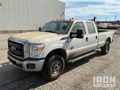 2015 Ford F-350 4x4 Crew Cab Pickup