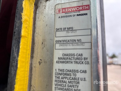 2011 Kenworth T800 8x4 Camion roulant