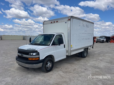 2005 Chevrolet G3500 Express 4x2 شاحنة فان