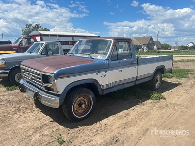 Ford F-150 4x4 Pickup (Inoperable)