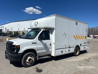 2011 Ford E-450 4x2 Nutzkraftwagen