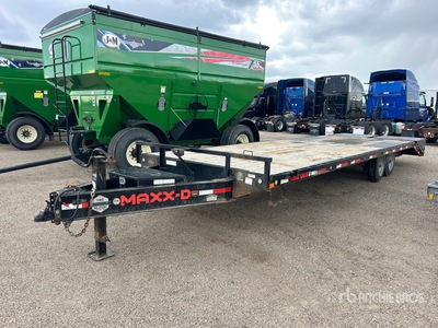 2024 MaxxD 28 ft T/A Equipment Trailer