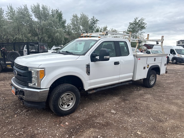 2017 Ford F-250 XL 4x4 Extended Cab Utility Truck