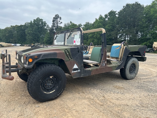 AM General M1097R1 HMMWV 4 Door w/Truck Body