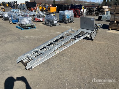 TranzSporter Material Hoist