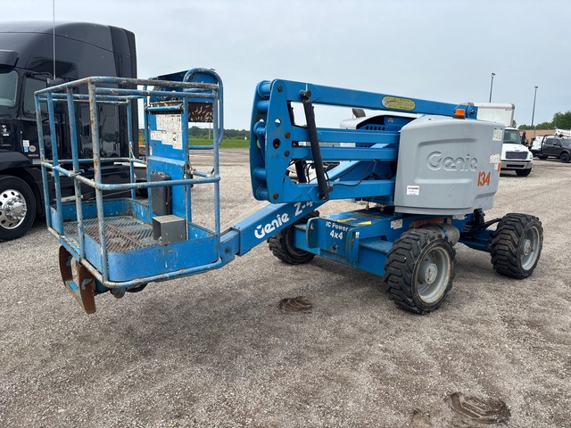 2014 Genie Z-45/25 4WD Dual Fuel Articulating Boom Lift 2014 Genie Z-45/25 4WD Dual Fuel Articulating Boom Lift