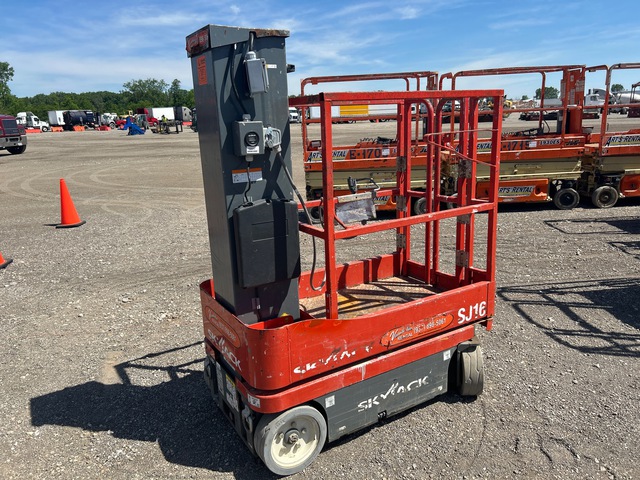2016 Skyjack SJ16 Vertical Mast Lift